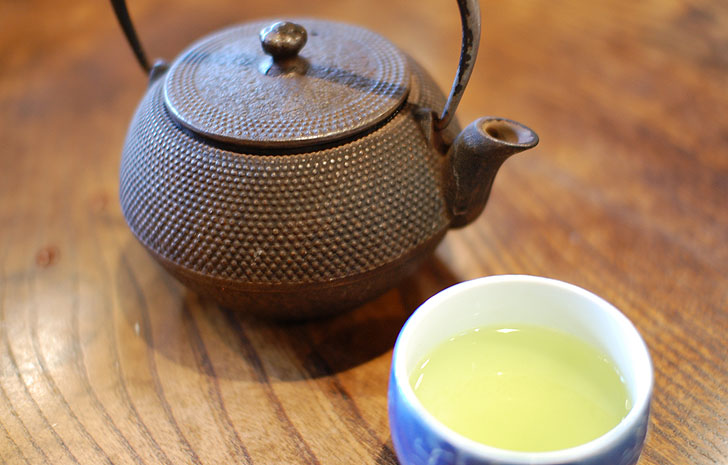 うなぎ屋たむろの緑茶